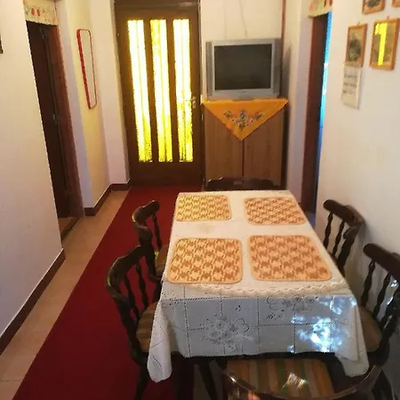 Apartment Leander Vendeghaz *